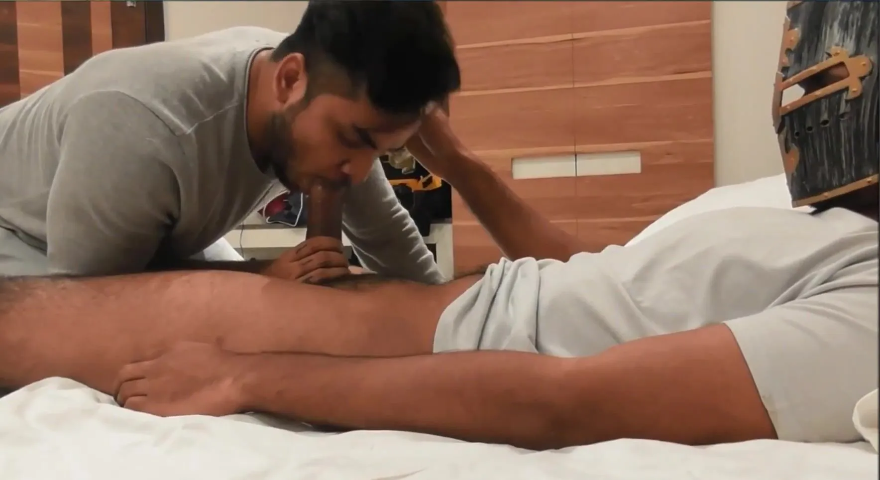 Indian gay porn of sexy sucker on big cock